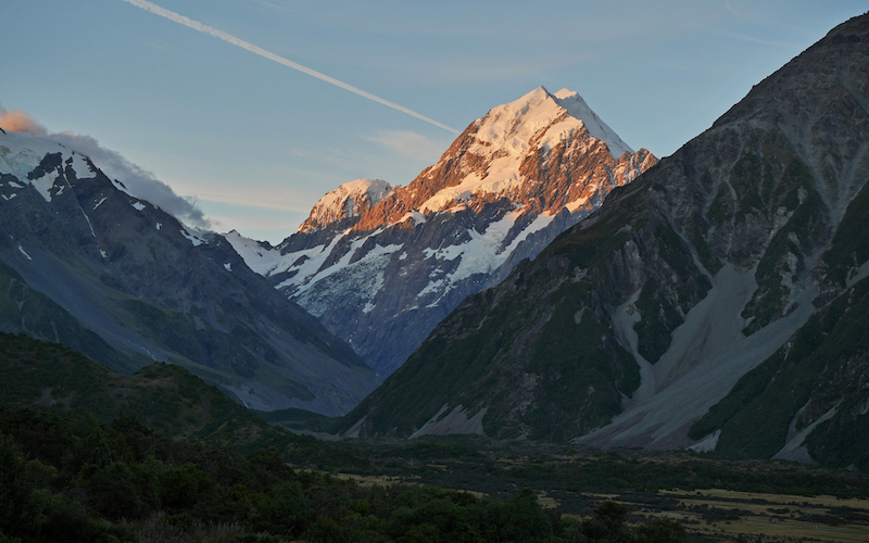 MotoQuest New Zealand Mountains